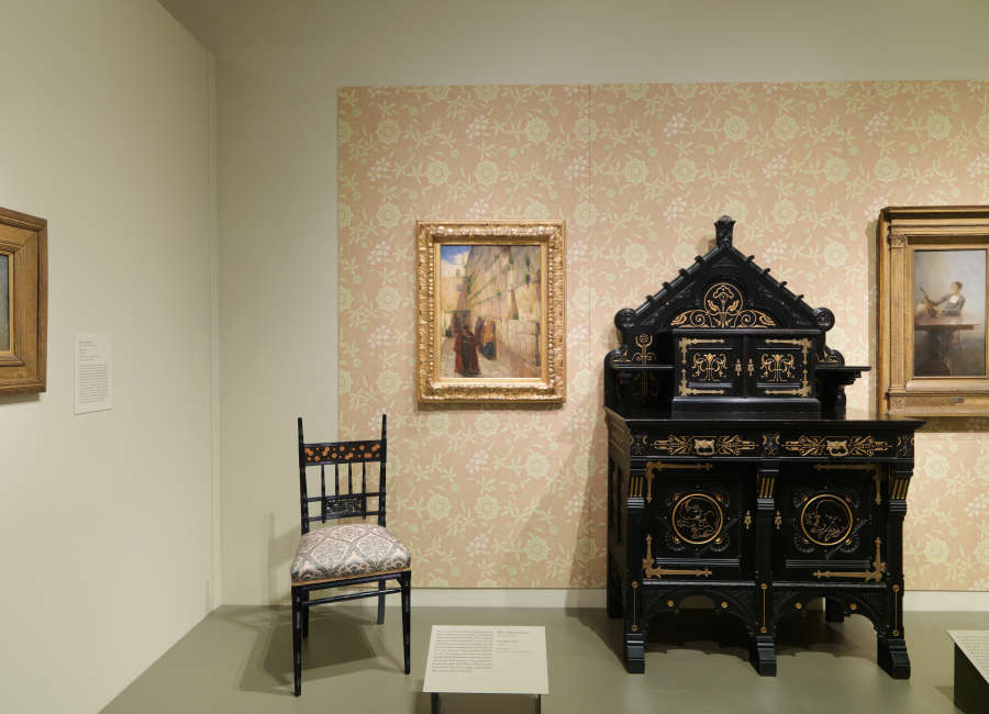 view exhibition image