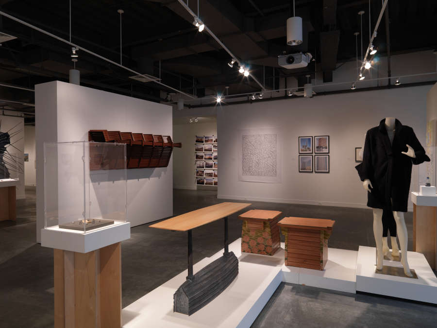 view exhibition image