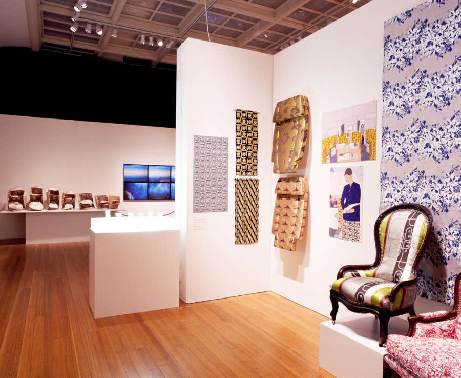 view exhibition image