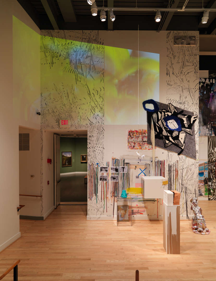 view exhibition image