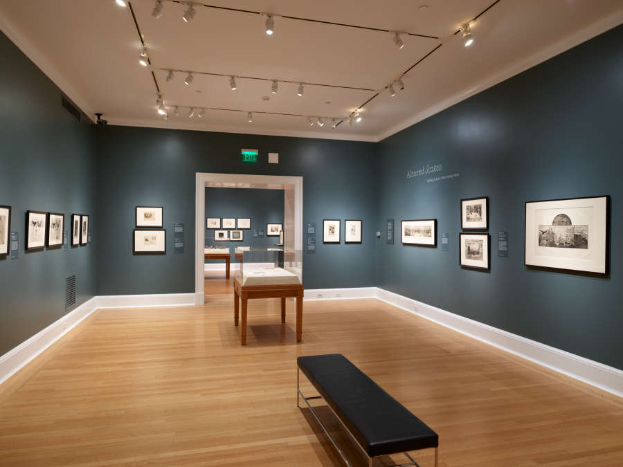 view exhibition image