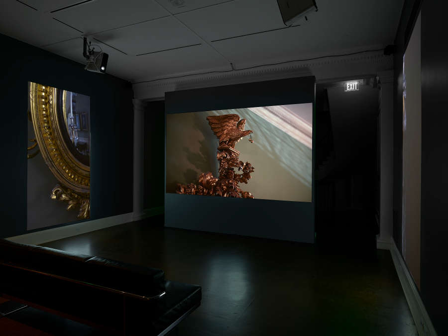 view exhibition image