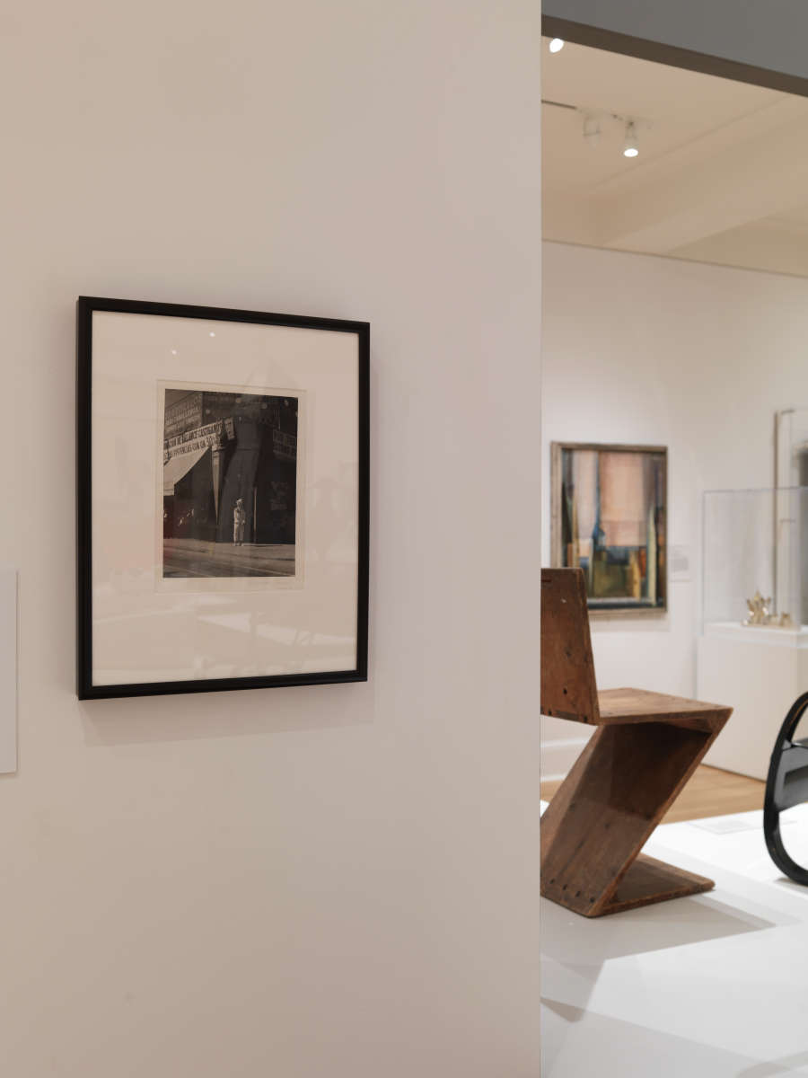 view exhibition image