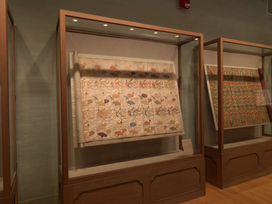 view exhibition image