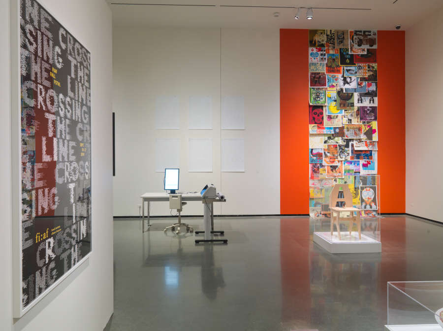 view exhibition image