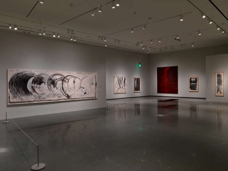 view exhibition image