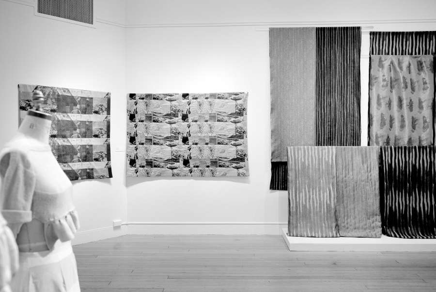 view exhibition image