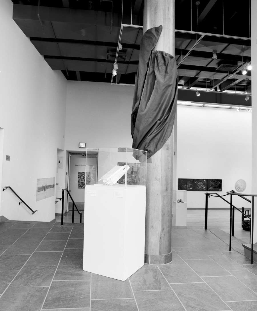 view exhibition image