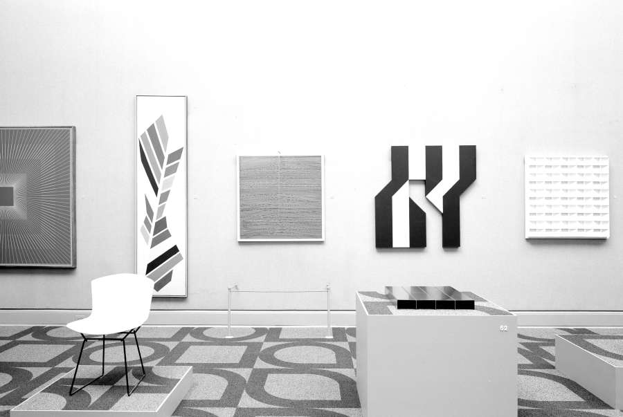 view exhibition image