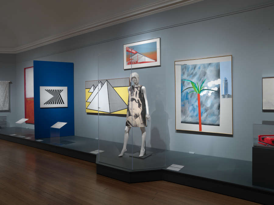 view exhibition image