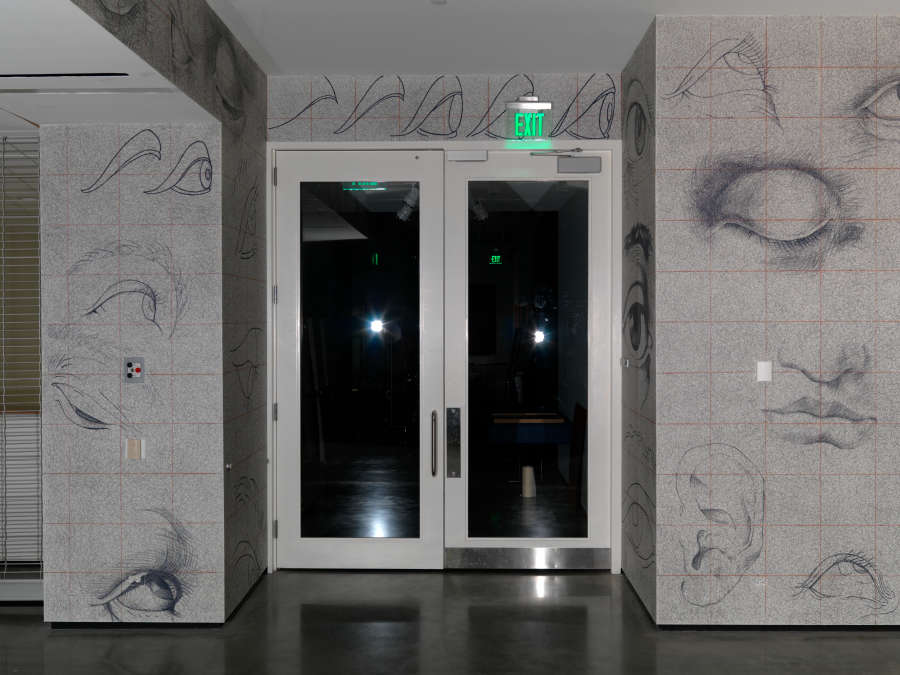 view exhibition image