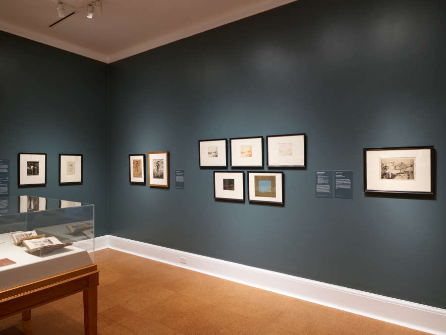 view exhibition image