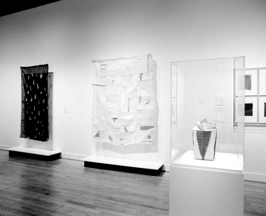 view exhibition image