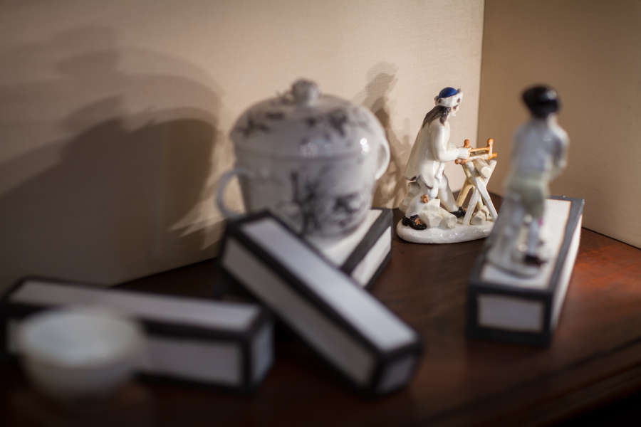 view exhibition image