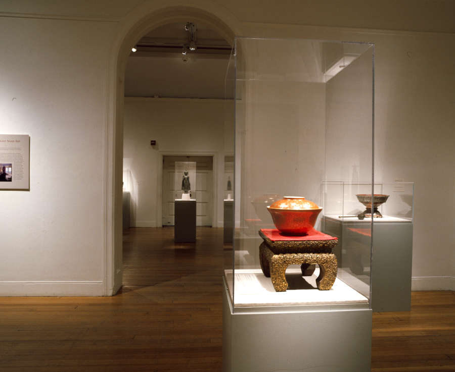 view exhibition image