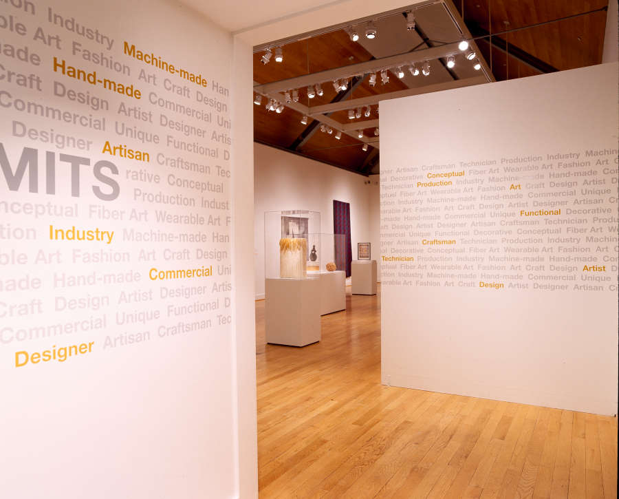 view exhibition image