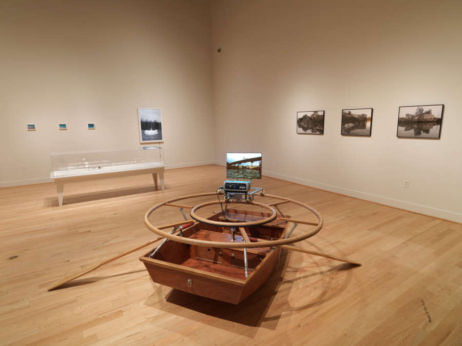 view exhibition image