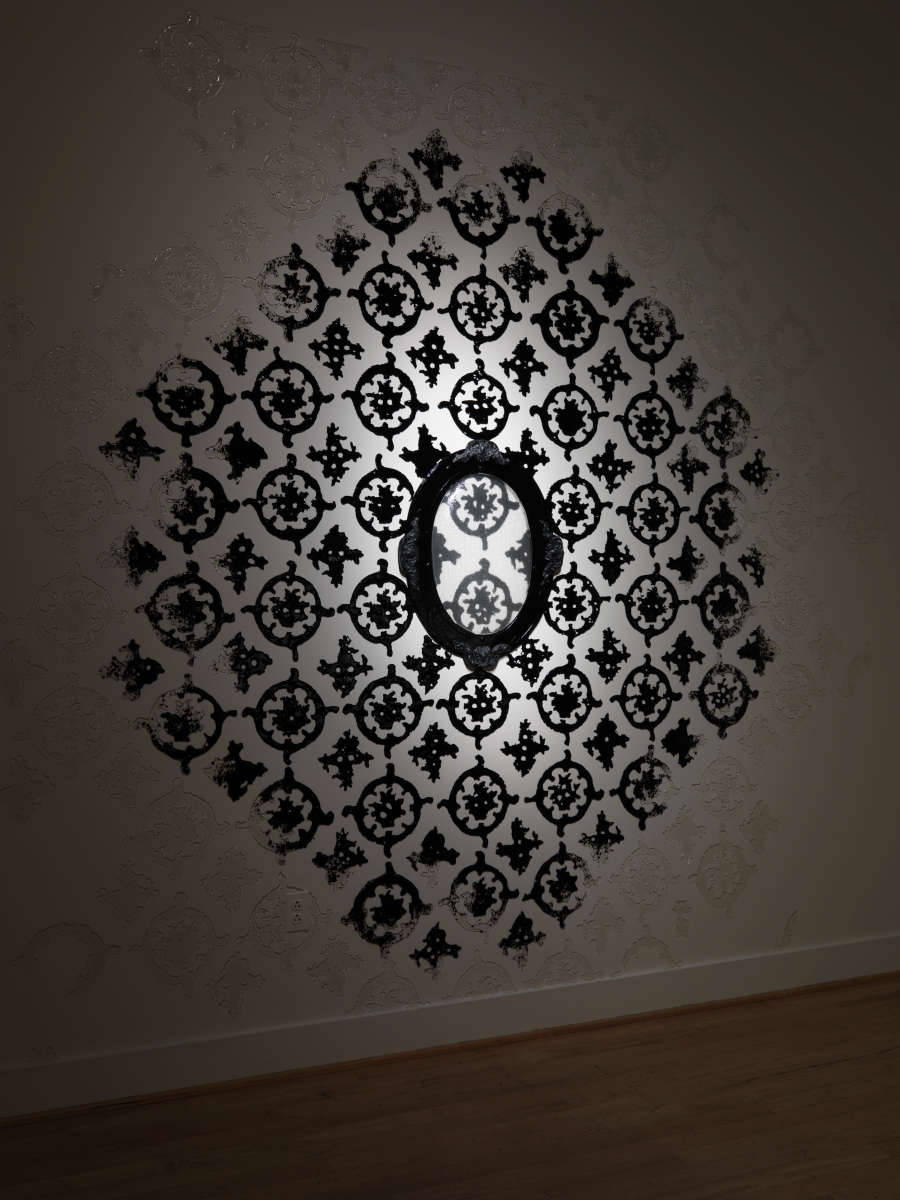 view exhibition image