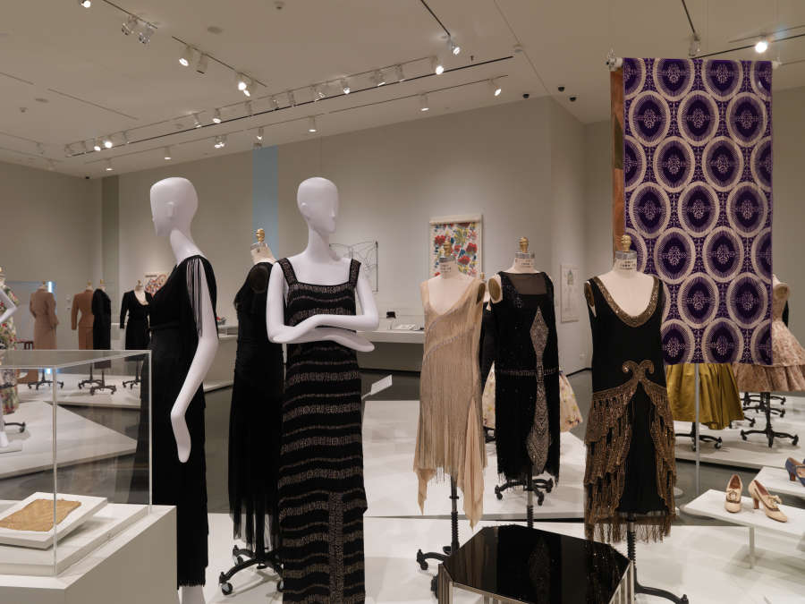 view exhibition image