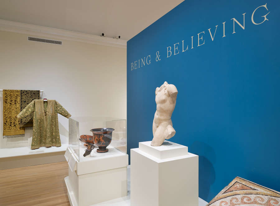 view exhibition image