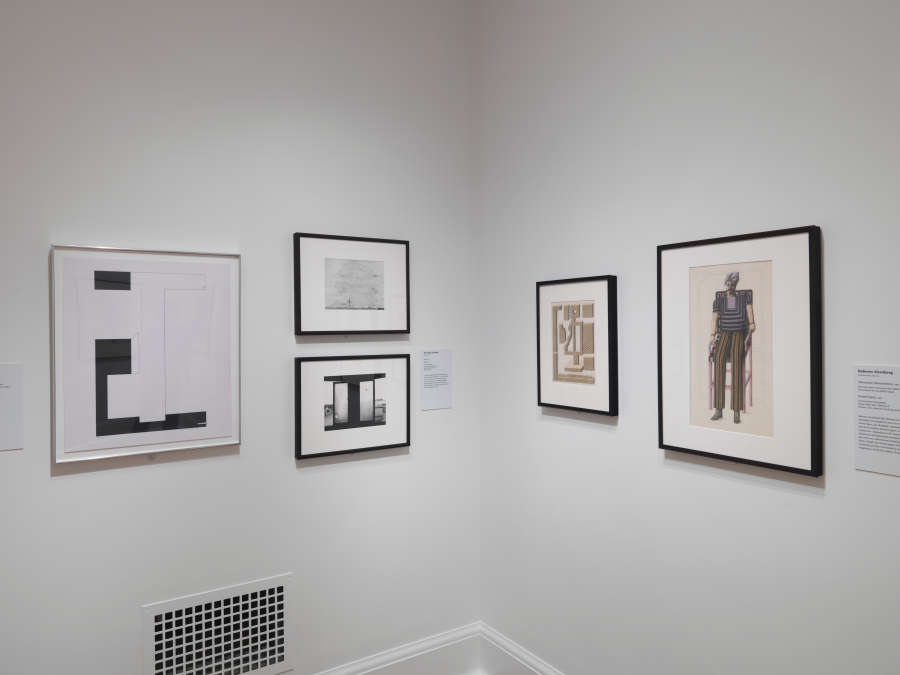 view exhibition image