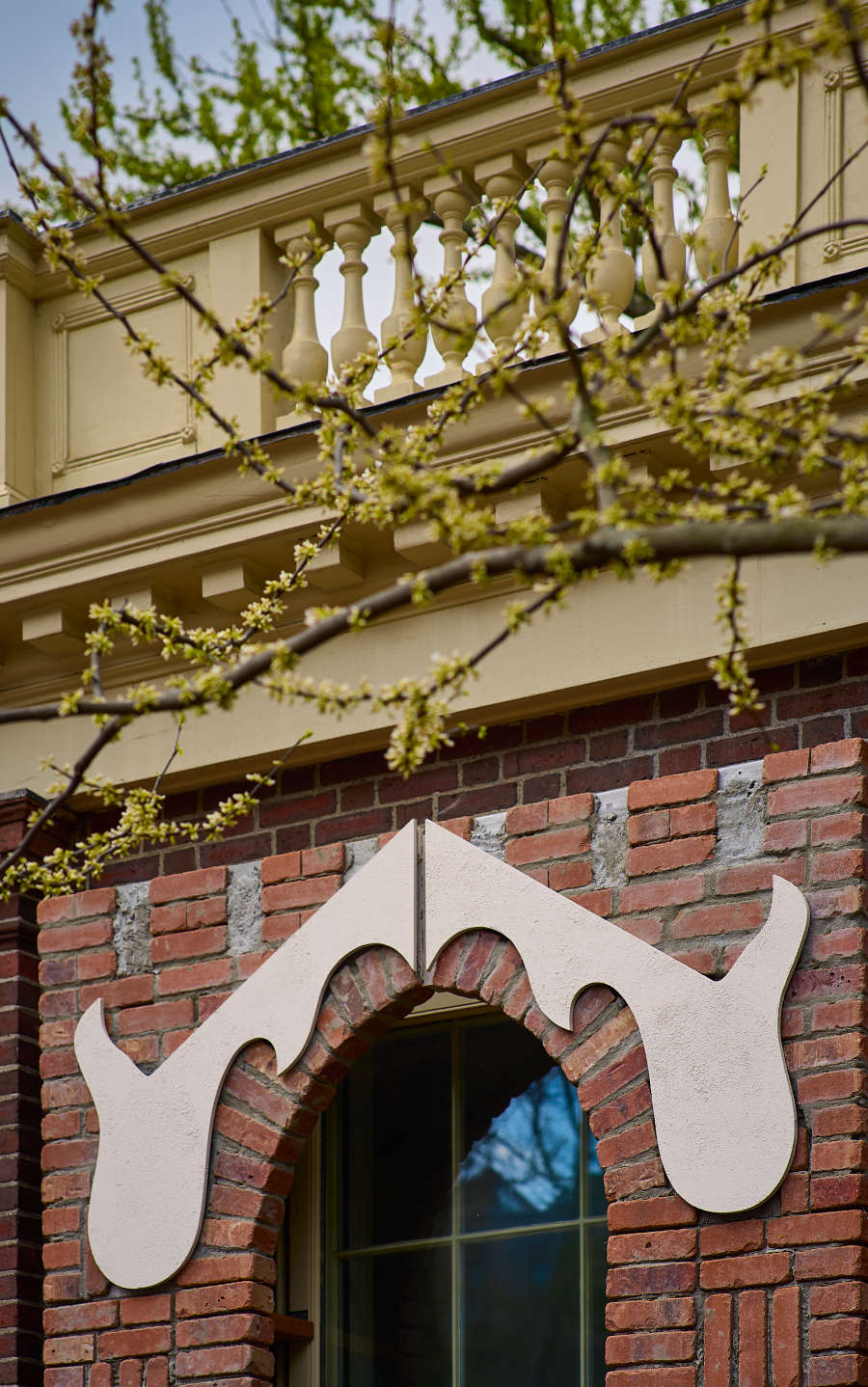 view exhibition image