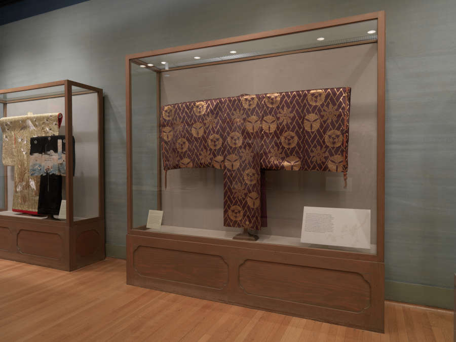 view exhibition image