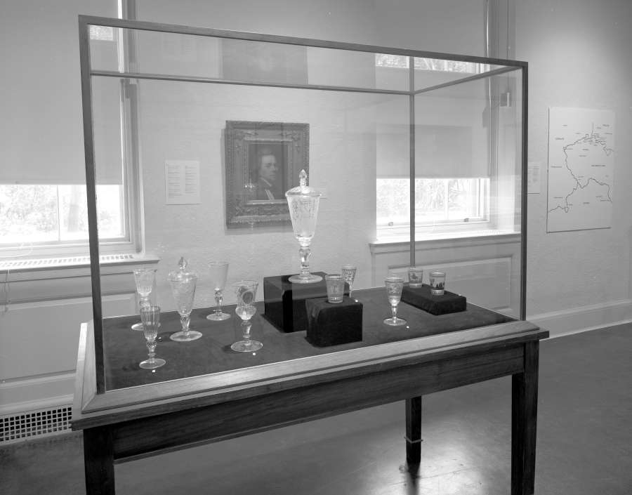 view exhibition image