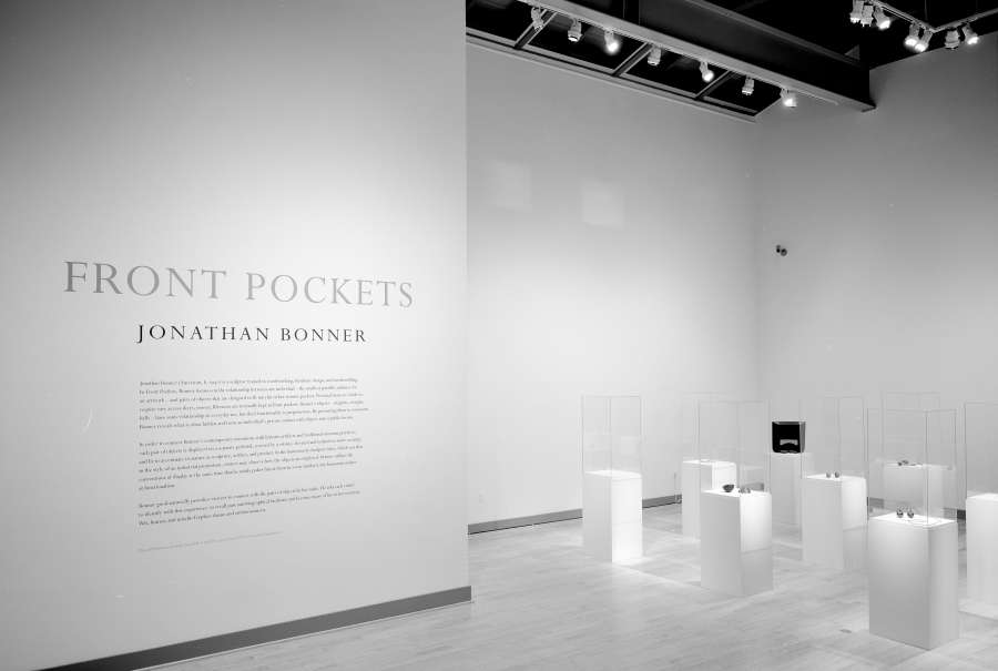 view exhibition image