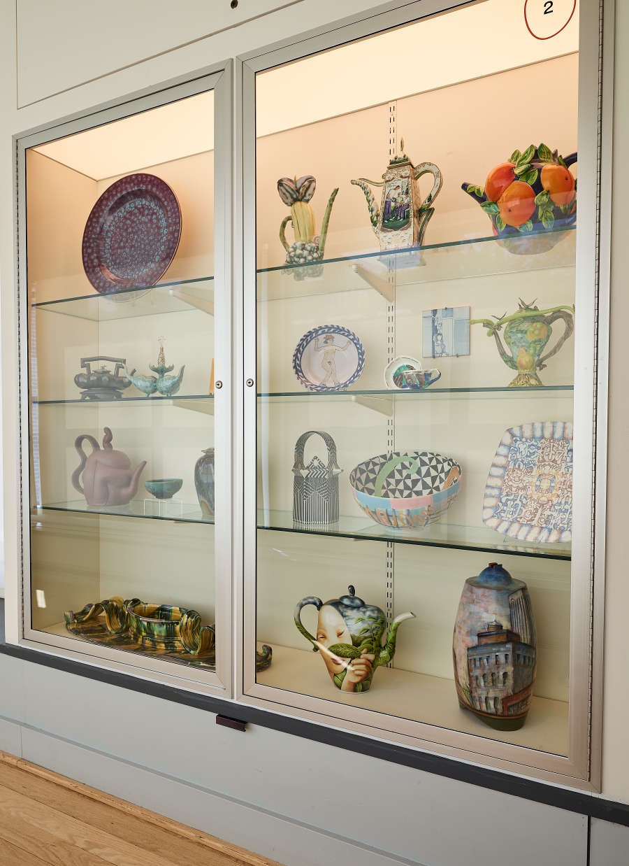 view exhibition image