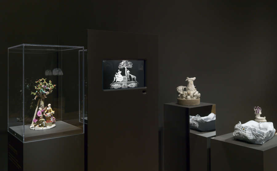 view exhibition image