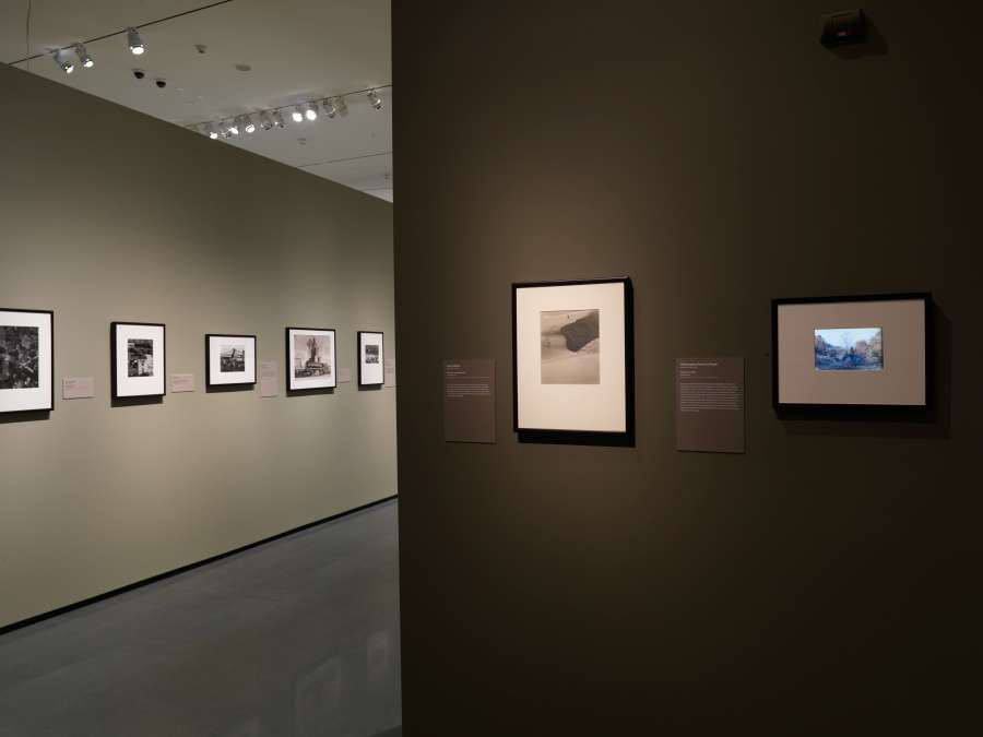 view exhibition image