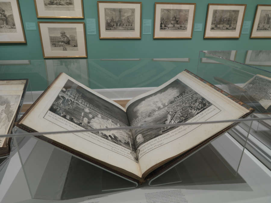view exhibition image