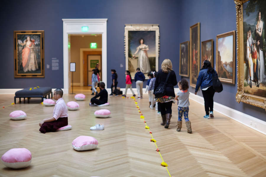 view exhibition image