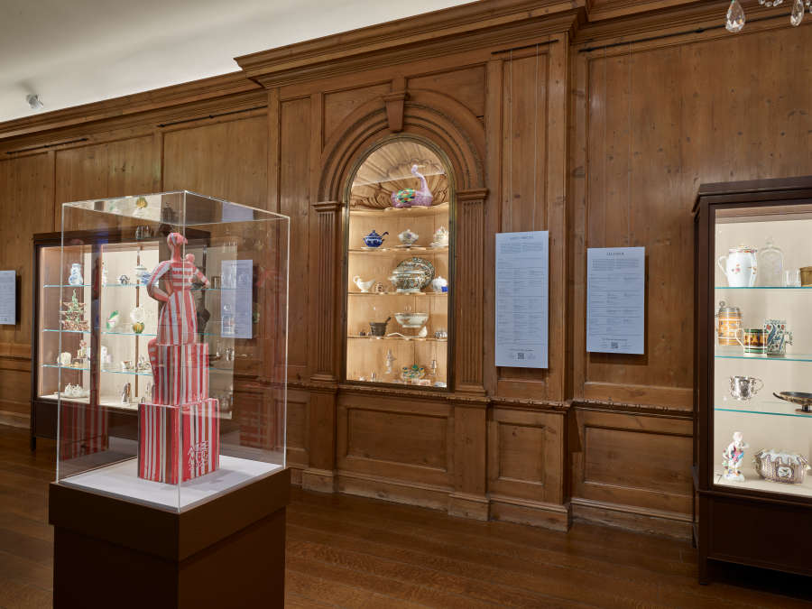 view exhibition image