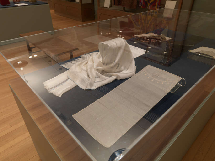 view exhibition image