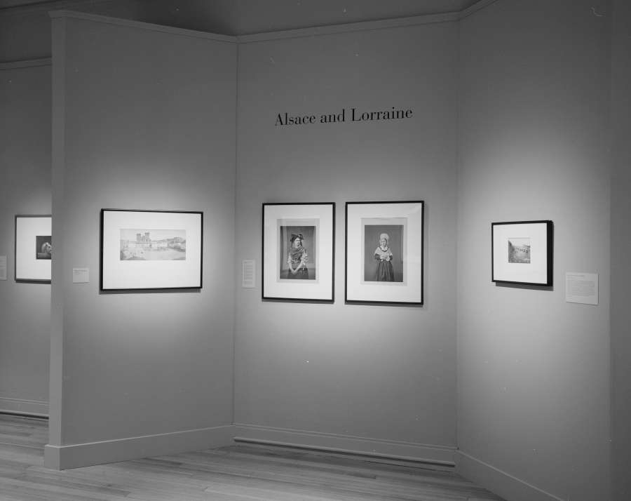 view exhibition image