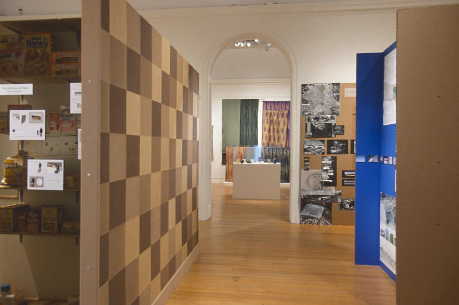 view exhibition image