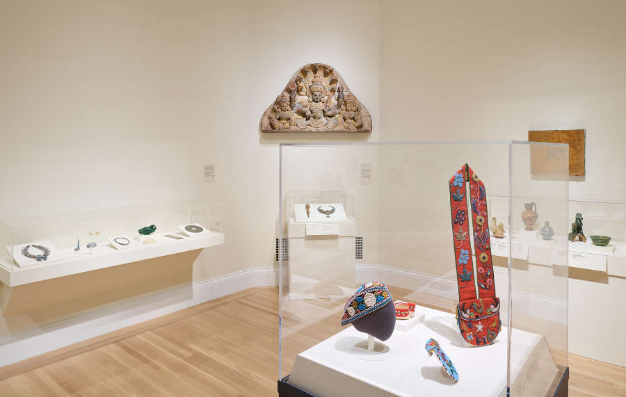view exhibition image