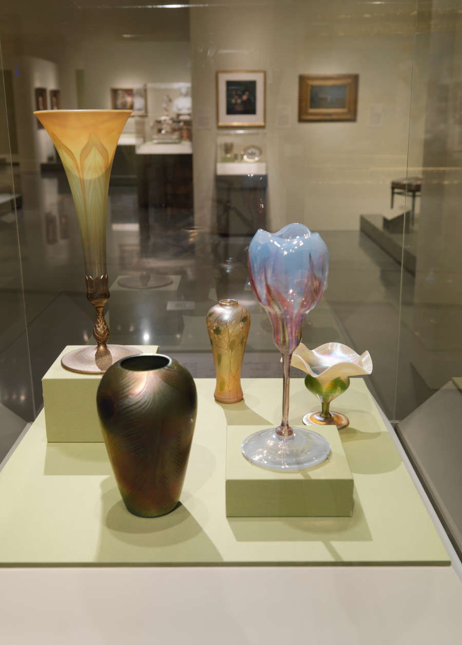 view exhibition image