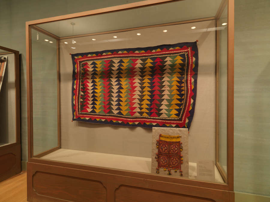 view exhibition image