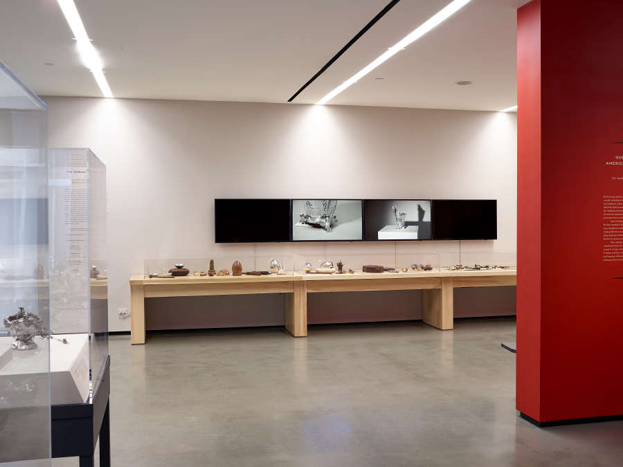 view exhibition image