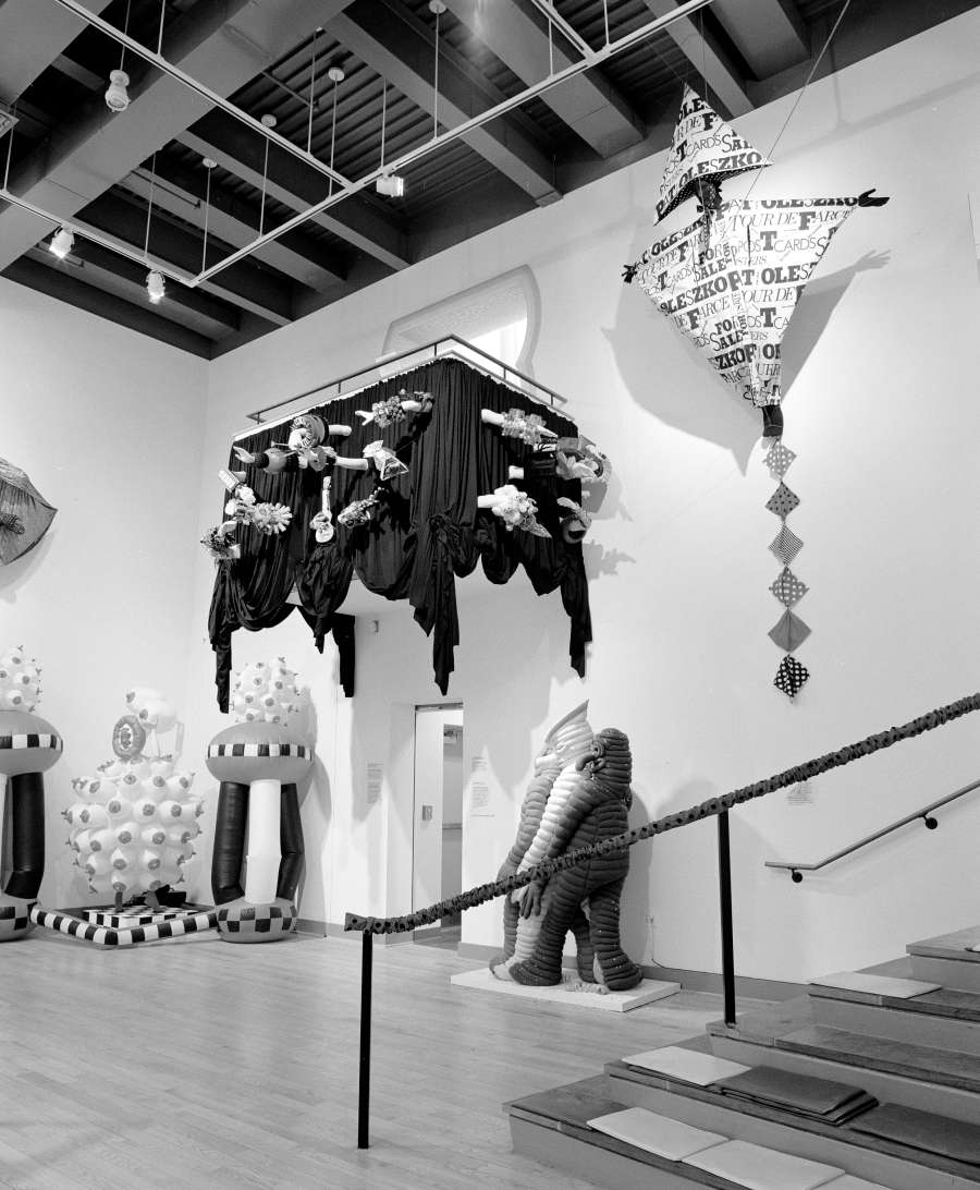 view exhibition image