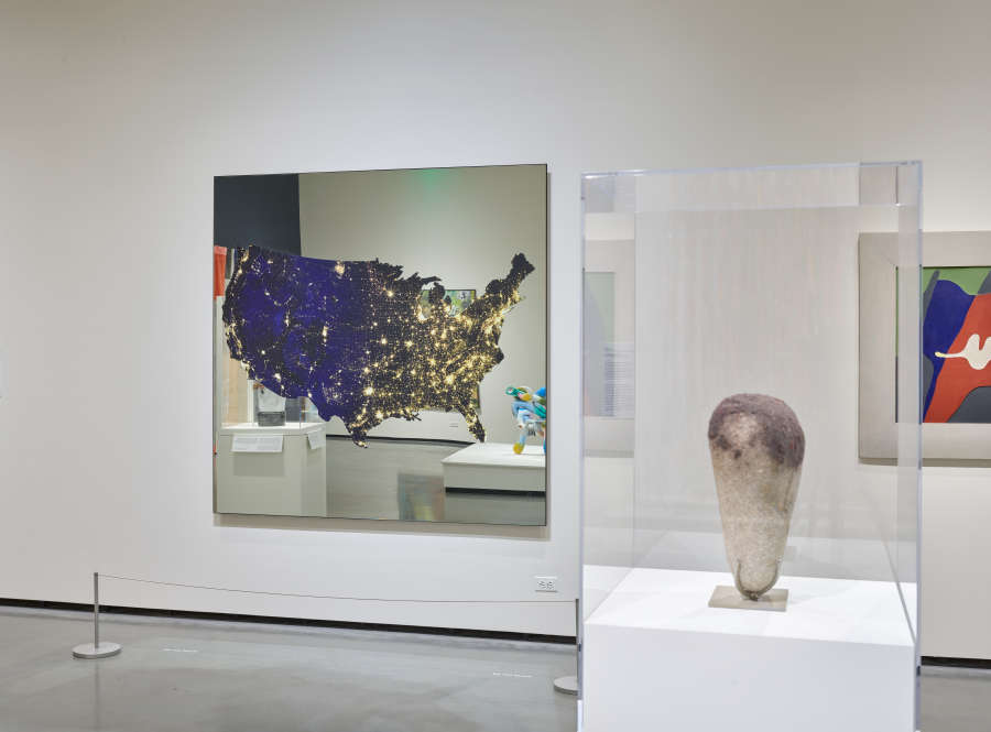 view exhibition image