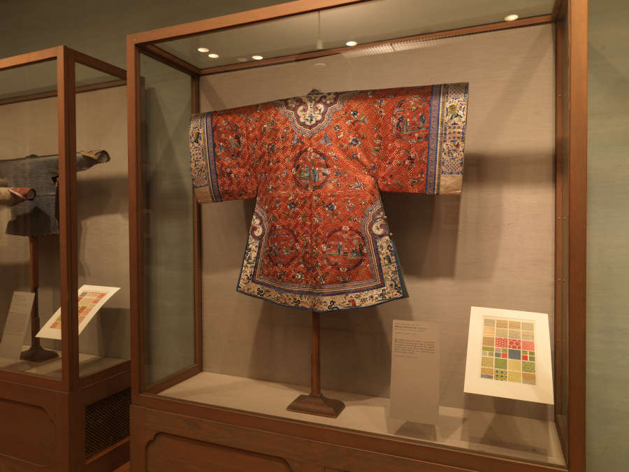 view exhibition image
