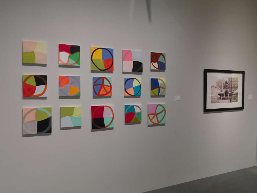 view exhibition image