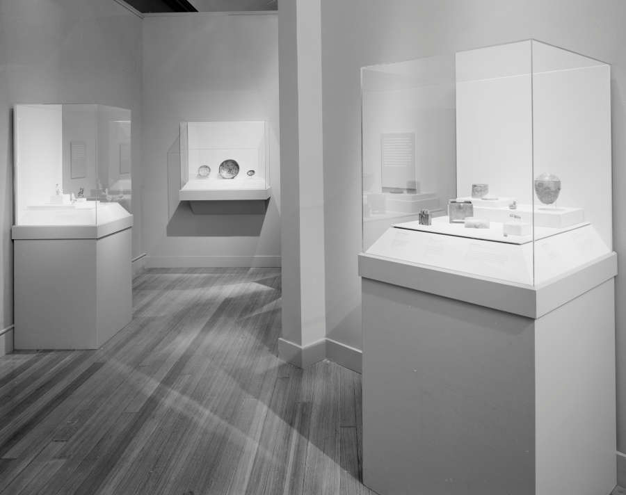 view exhibition image