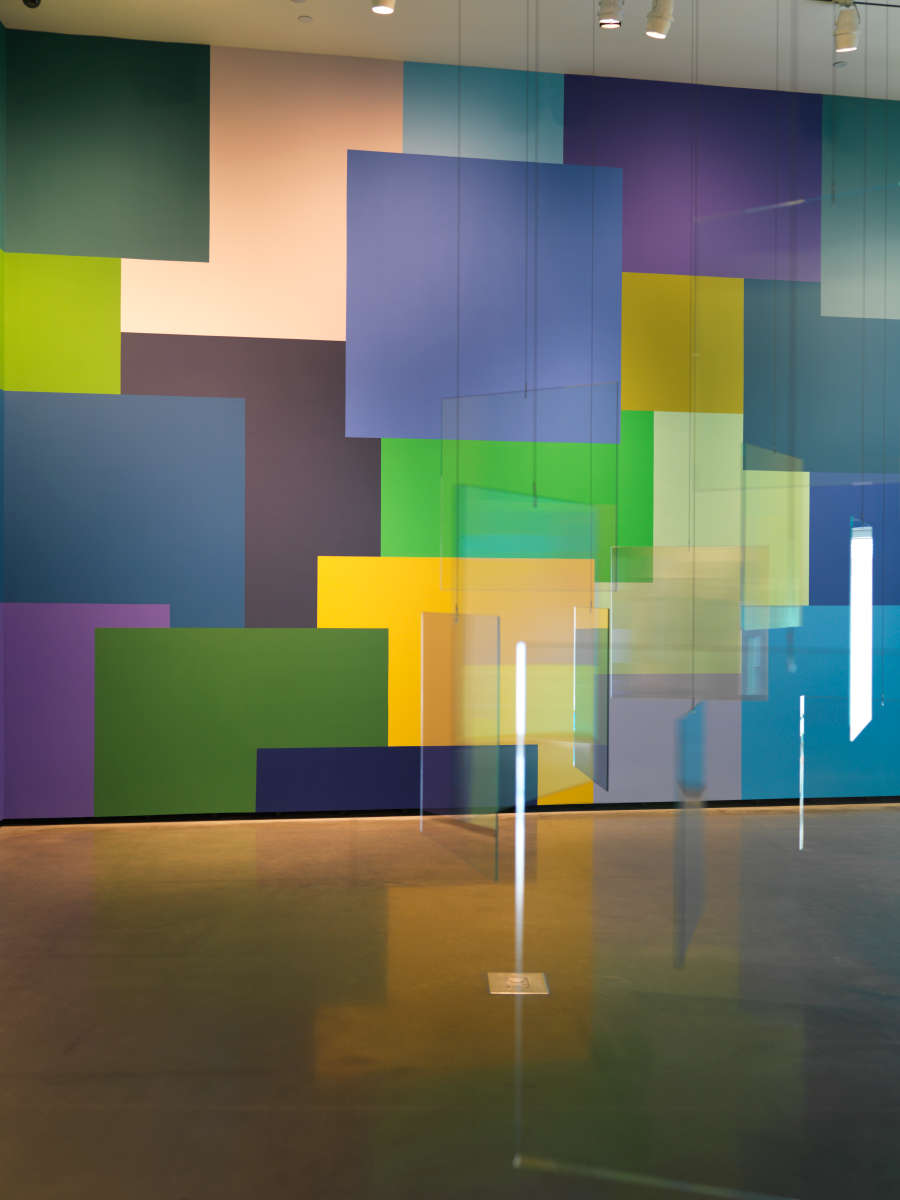 view exhibition image