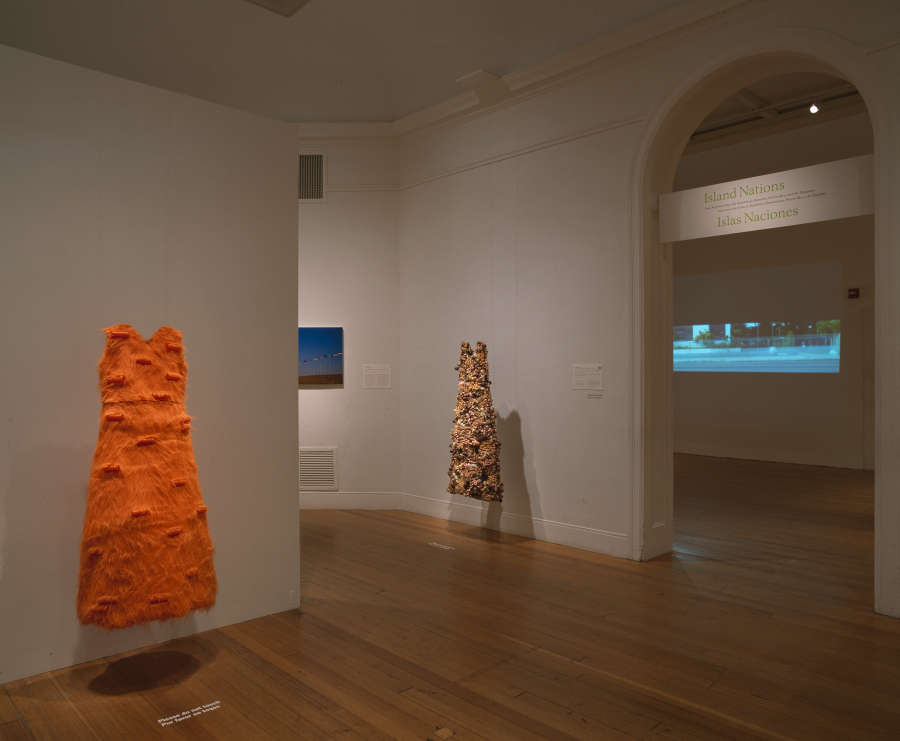 view exhibition image