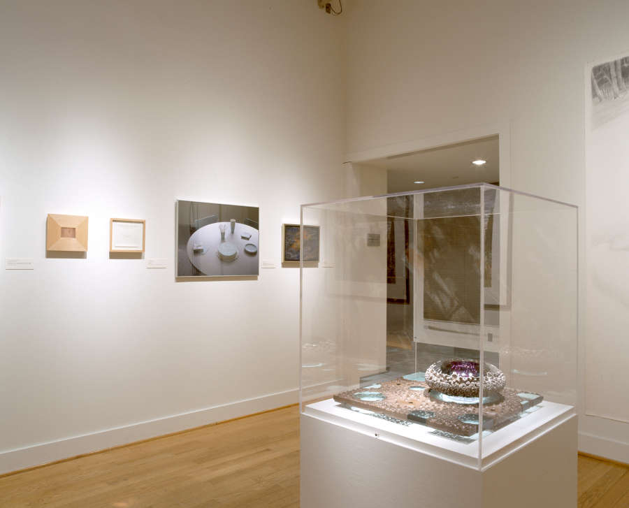 view exhibition image